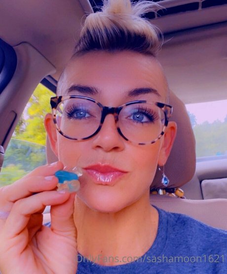 sashamoon1621 actrice adulte galerie