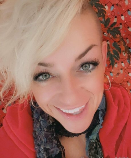 sashamoon1621 modèle magnifique photo