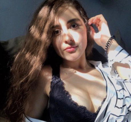 Sassi Zavala modèle de sexe photos