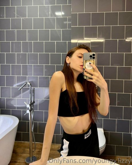 youngy lizzy sexe star du porno photo