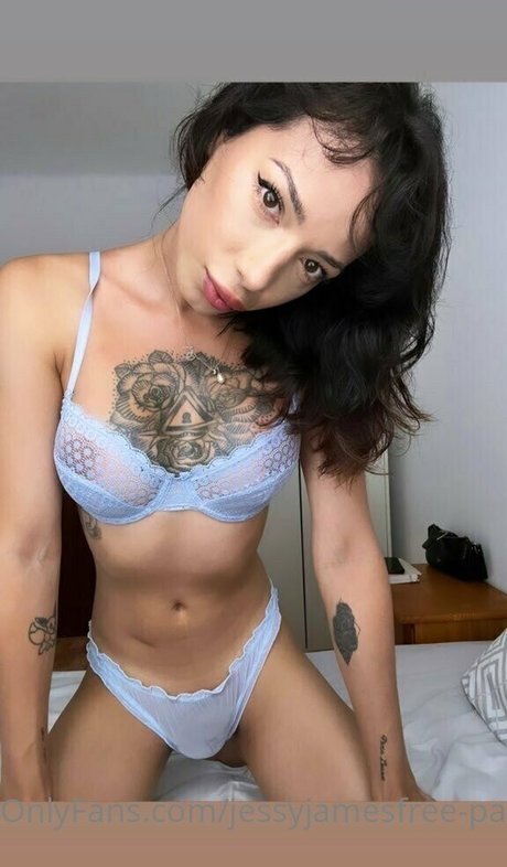 jessyjamesfree page étoile nue photo