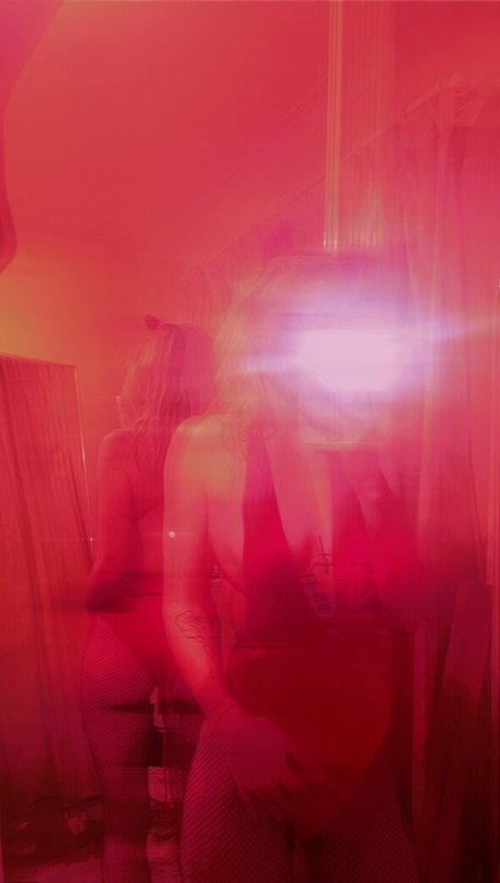 chatte dégoulinante et humide onlyfans sympa érotique img