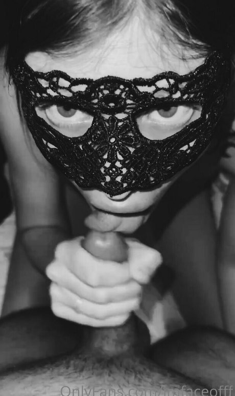 imfaceofff modèle nu photo