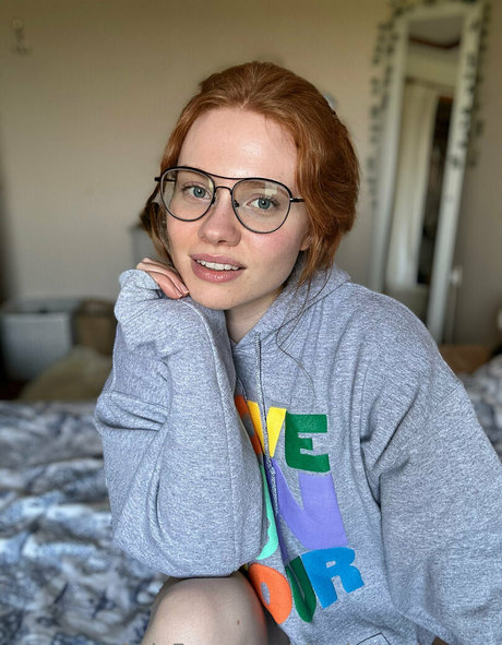 charlotteglowsup star du porno gratuite image