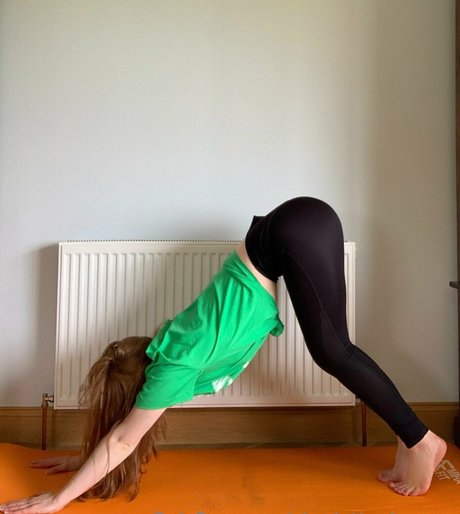 charlotteglowsup star du porno de haute qualité galerie