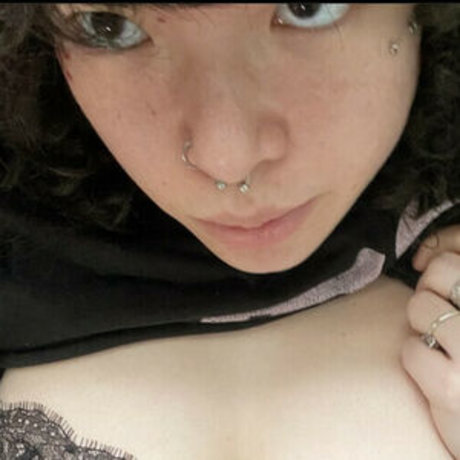 waifuDelilah star du porno chaude des photos