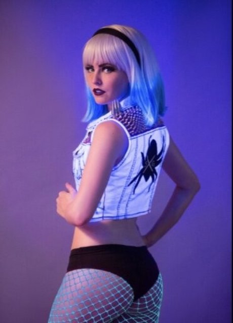 MaidMight modèle chaud photo