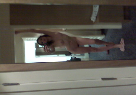 Charlotte Kemp Muhl modèle érotique des photos