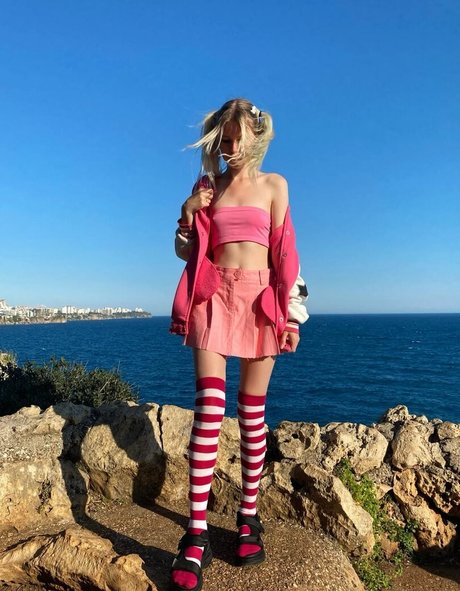 Vikneska star du porno nue photos