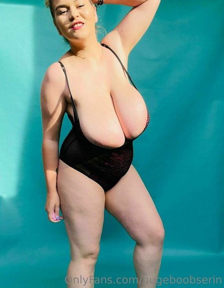 hugeboobserin étoile sympa des photos