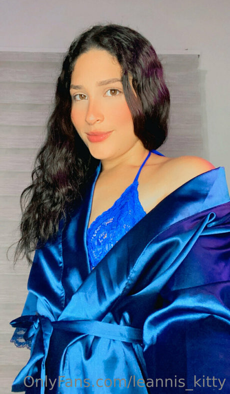 leannis kitty haut modèle galerie