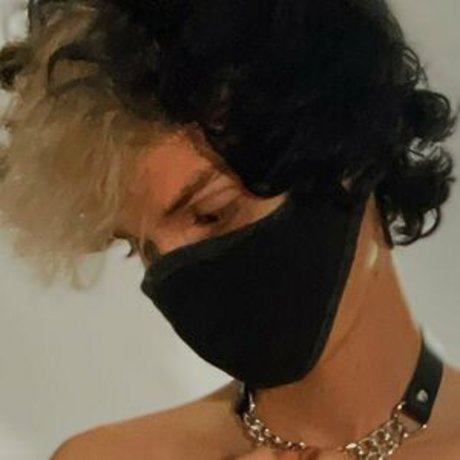 skylaredm actrice nue galeries