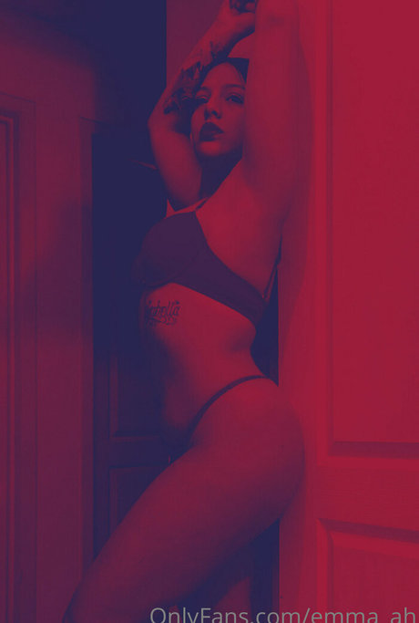 emma ah modèle nu photo