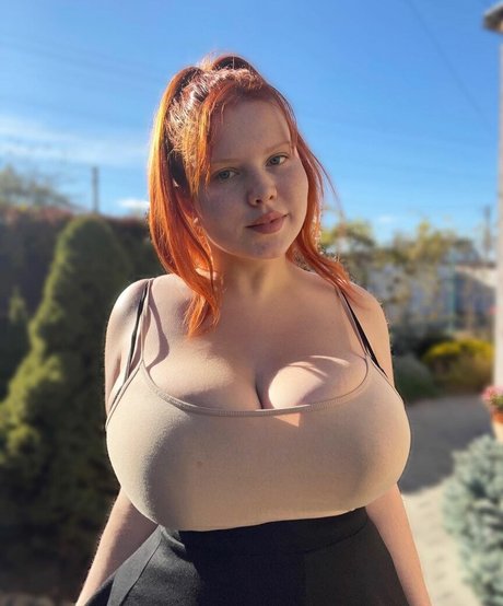 Anna Bernadi étoile gratuite des photos