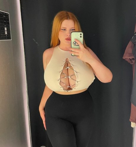 chatte nue onlyfans parfaite haute qualité des photos