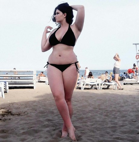 Anna Bernadi art de star du porno photos