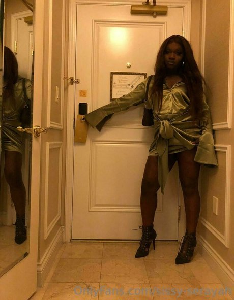 sissy serayah star du sexe collection