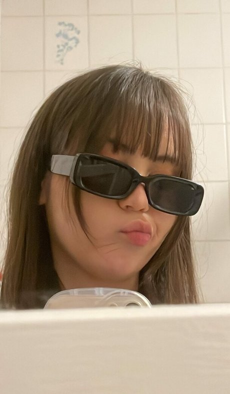 ASMR BlueKatie star du porno sympa image