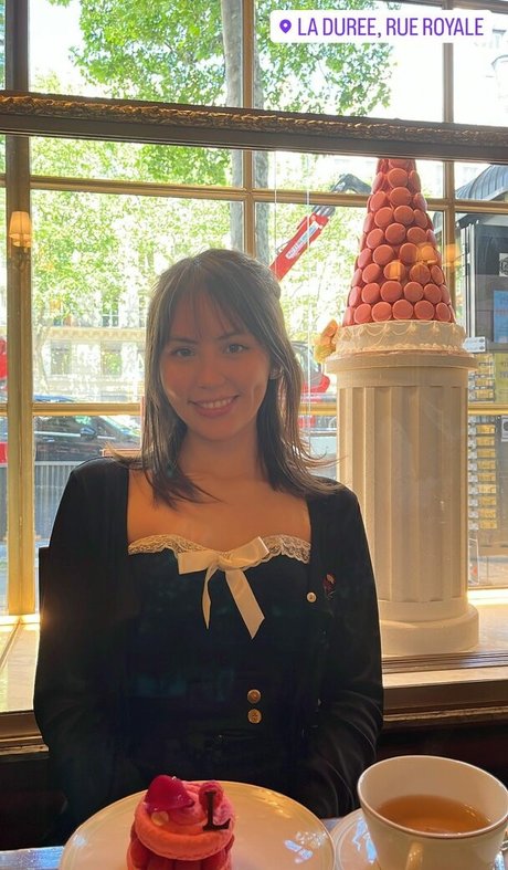 ASMR BlueKatie modèle magnifique photos