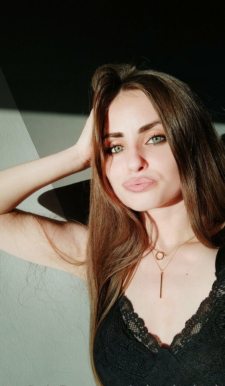 miracle leah star du porno belle image