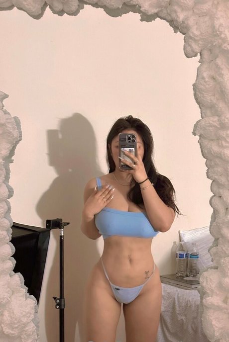 Ngan Nguyen modèle sympa img