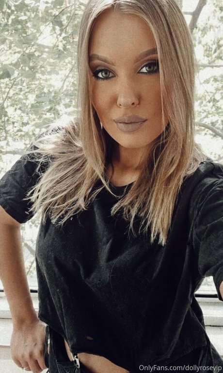 Dolly Rose actrice sexy galeries