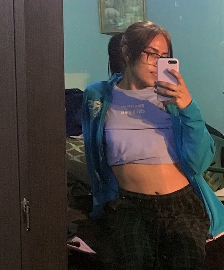 Lilith Moreno haut étoile image