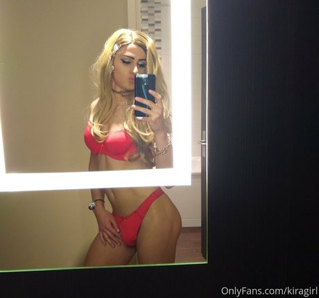 tayrosiee star érotique photo