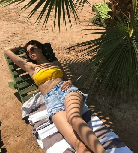 Mehtap Ziyagil Asmr actrice pornographique galerie