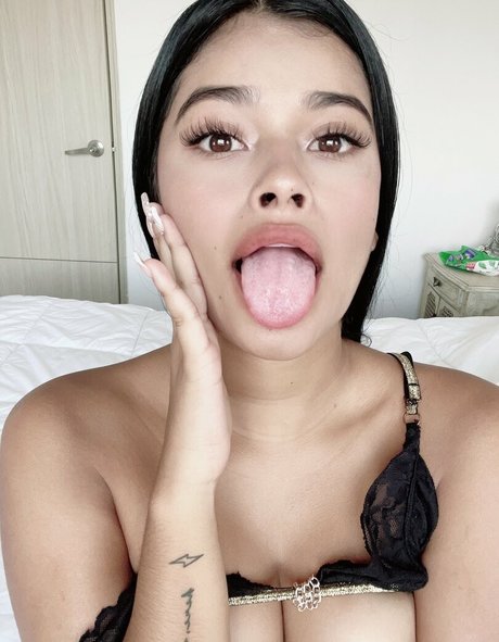 mala morena modèle de sexe img