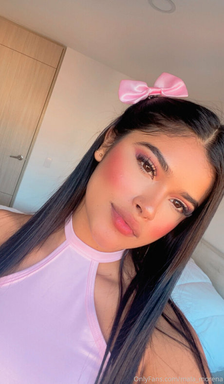 mala morena modèle pornographique des photos