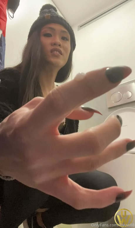 lilyuw88 modèle exclusif img