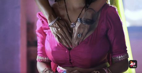 bikini ébène onlyfans sympa parfait photos