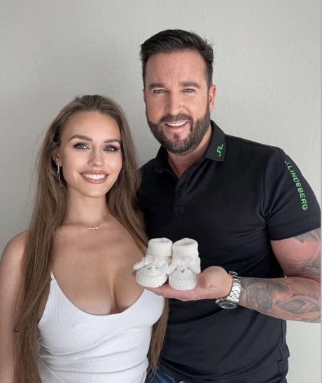 ébène courbée onlyfans sexe artistique archive