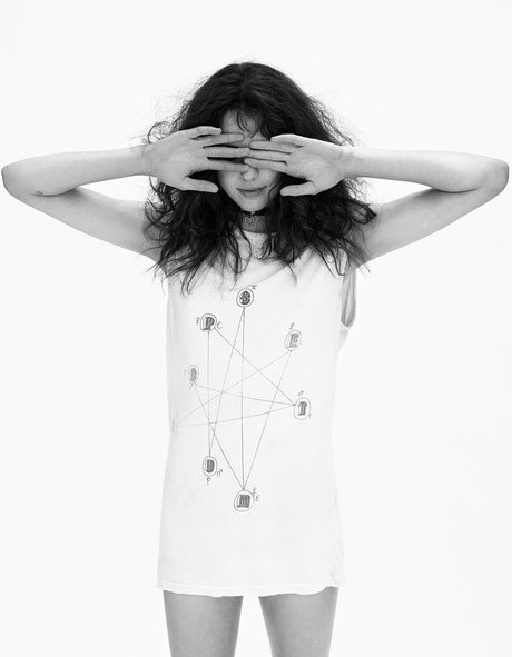 Margaret Qualley étoile sexy collection