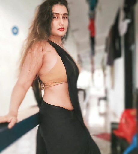 Aniza Hazel actrice porno img