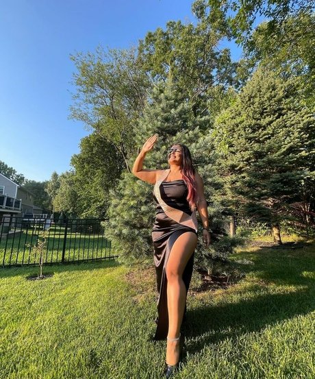 Akankshya Rijal star du porno adulte images