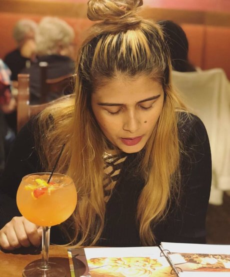 Akankshya Rijal xxx étoile photo