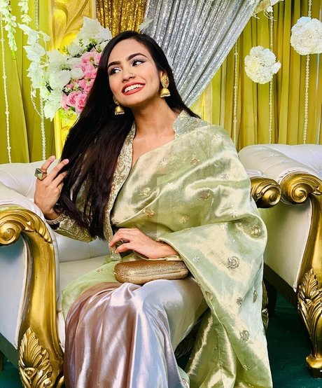 Umme Zamilatun Naima actrice chaude photos