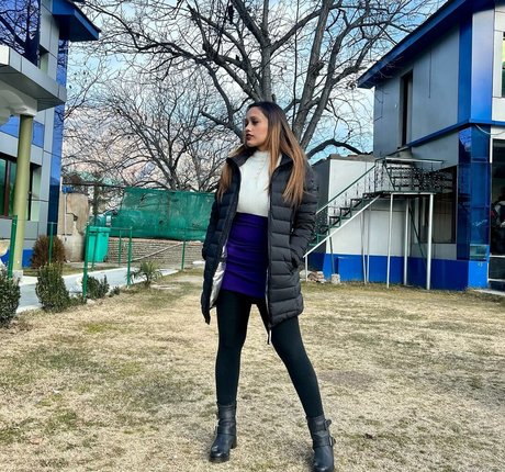 Akanksha Jain modèle parfait images