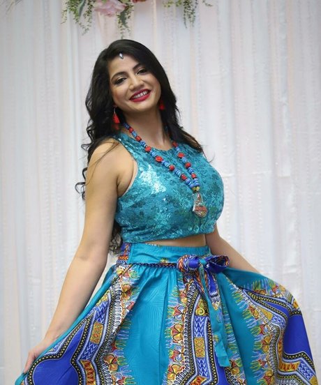 Komal Bhagat modèle érotique images