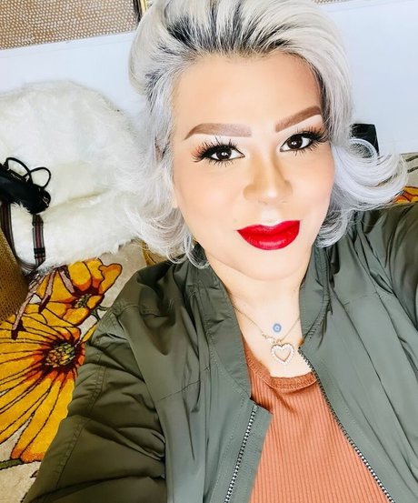 Myra La Chula meilleure actrice des photos