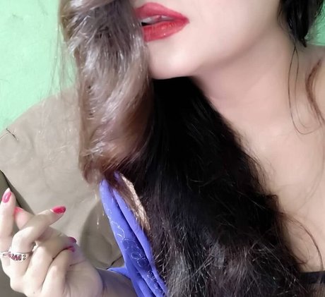 Maya Diba modèle exclusif photo