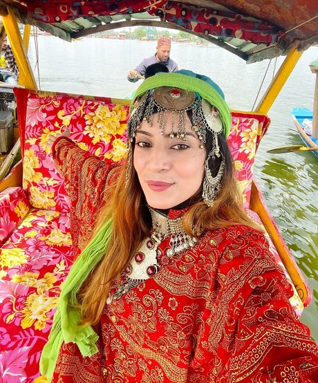 Akshita Dutta modèle sympa img