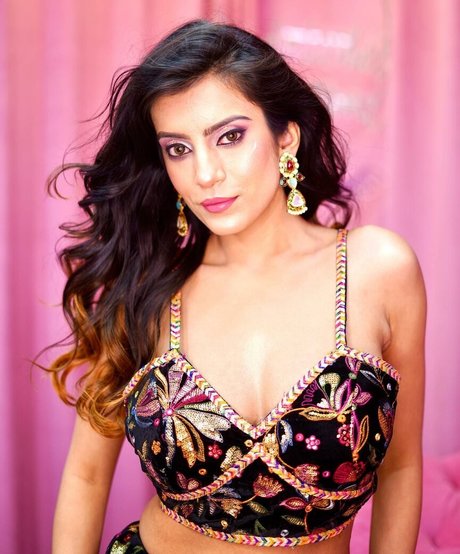 Akshita Dutta étoile de l'art galeries