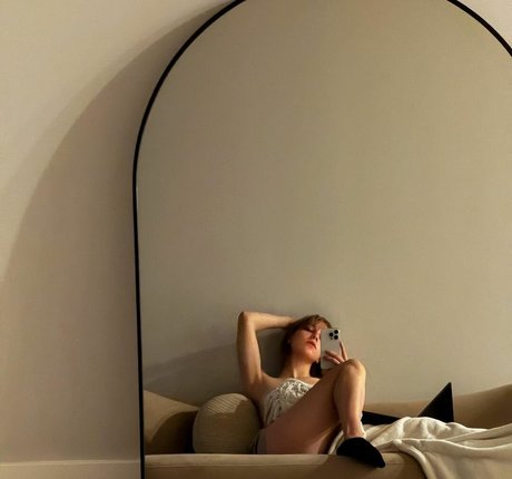 hopeann__ actrice nue photos