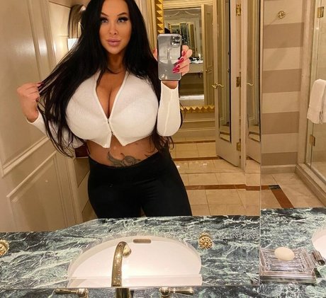 Kristine J jolie étoile photos