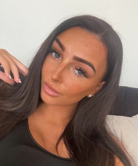 Chloe Panchal star du porno érotique images