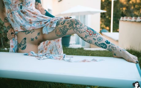 Ninaq actrice sexy img