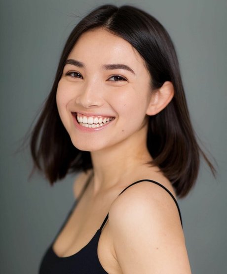 Maria Zhang haut étoile galeries